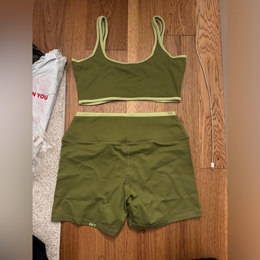 SET Active Resort XL Olive Green Sport Bra and High-Waist Bike Shorts FORMCLOUD - Picture 2 of 7